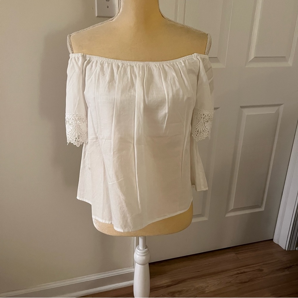 EXPRESS Off the Shoulder Top